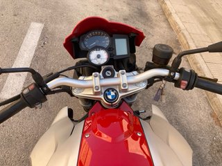 BMW F800R roja - Moto