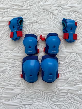 Patines Oxelo niñ@, azules y rojos.