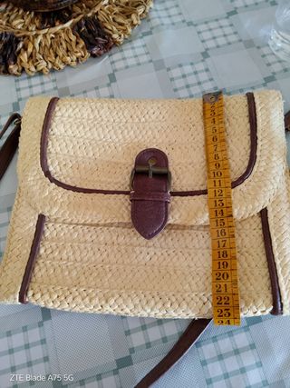 Bolso bandolera beige y marrón