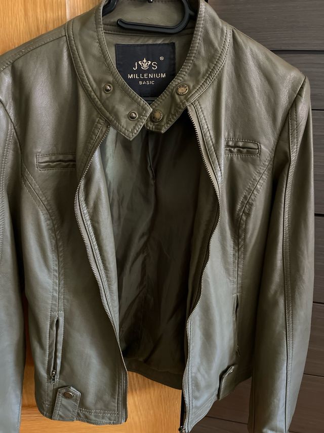 Cazadora polipiel verde oliva