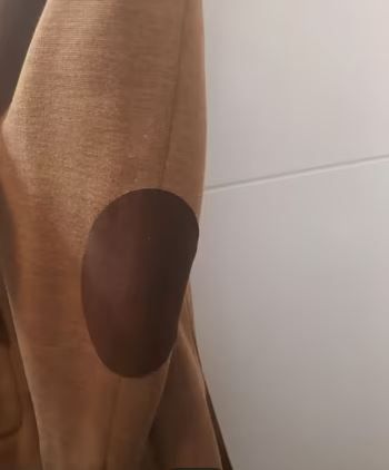 Chaqueta marrón con coderas