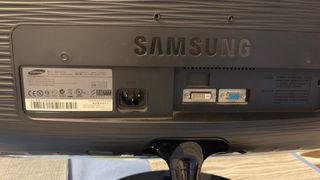 Monitor Samsung 24" Negro tengo dos unidades.