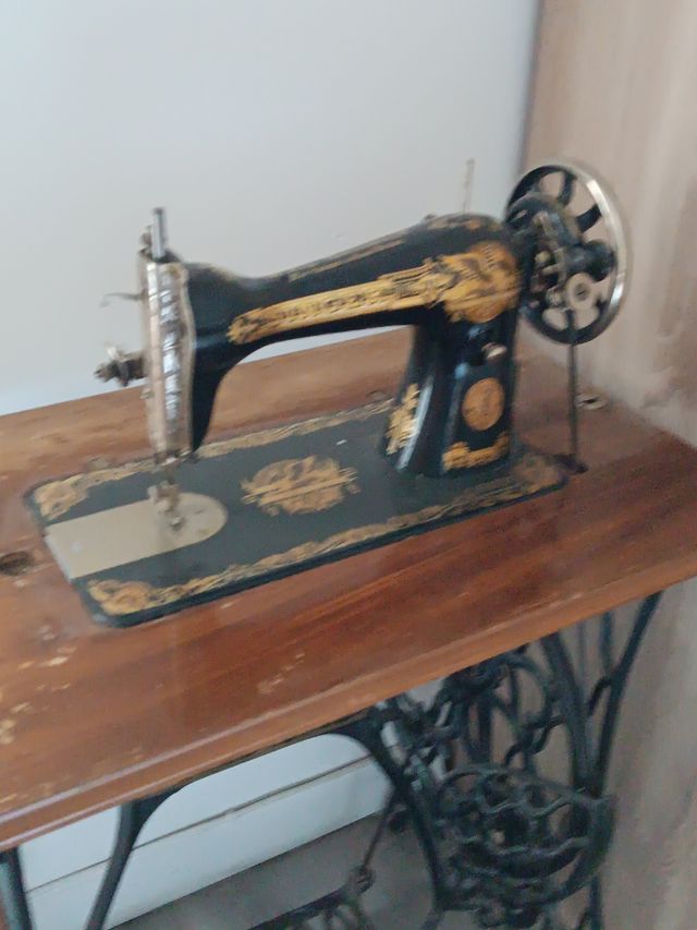 Máquina coser Singer Antigua