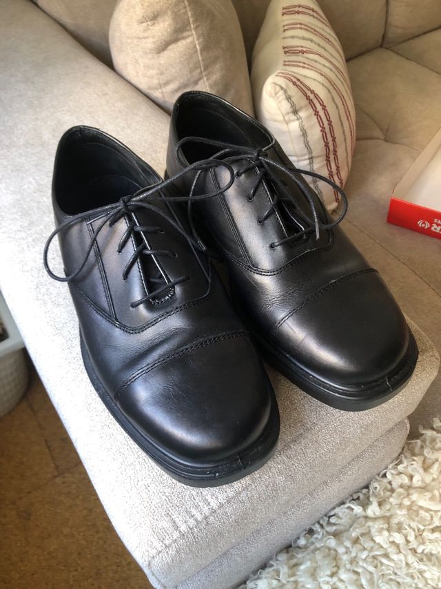 Zapatos negros de vestir