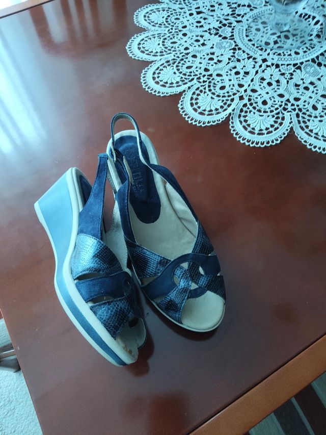 Sandalias Pitllos Piel Azul