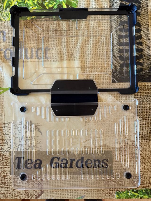 Funda UAG MacBook Pro 13" 4ª Gen