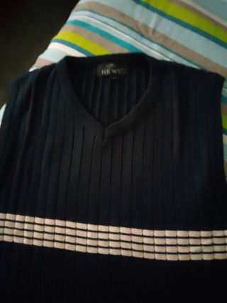 Chaleco azul marino con regalo



