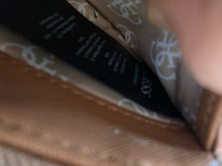 Monedero Guess marrón