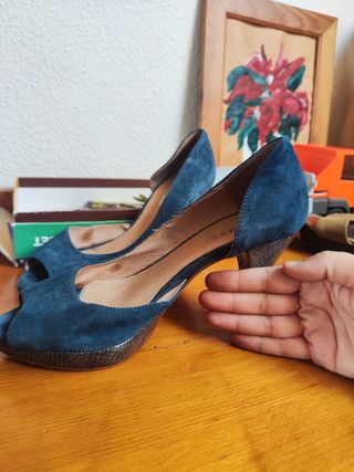 Sandalias tacón azul Strover 38