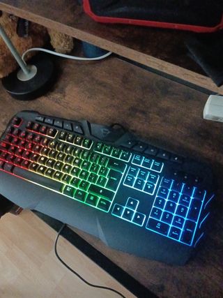 Teclado Trust GXT 833