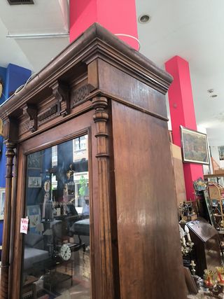 Vitrina antigua madera 500€