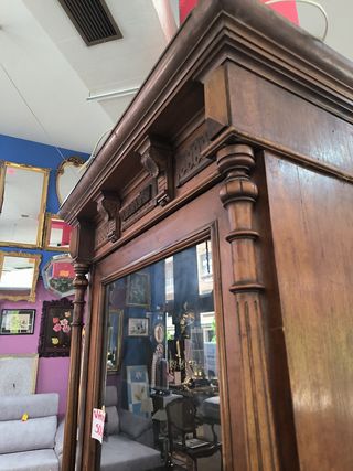 Vitrina antigua madera 500€