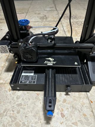 Impresora 3D Ender - 3 v2 + 5 filamentos  
