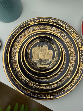 Juego 8 platos porcelana azul y dorado