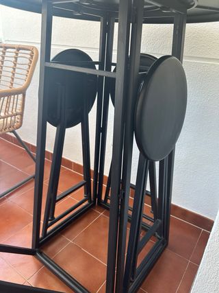 Mesa Bistro París con 4 taburetes