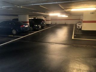 Alquilo parcela de garaje por horas, días...