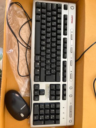 Teclado y ratón Compaq - Negro y Plata