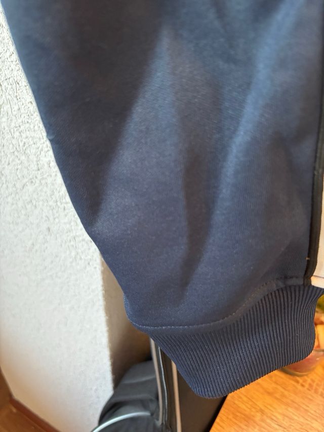 Joggers PullBear - Azul Marino - Talla M