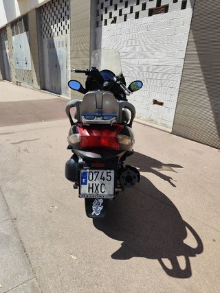 Kymco 125cc - Scooter Negro