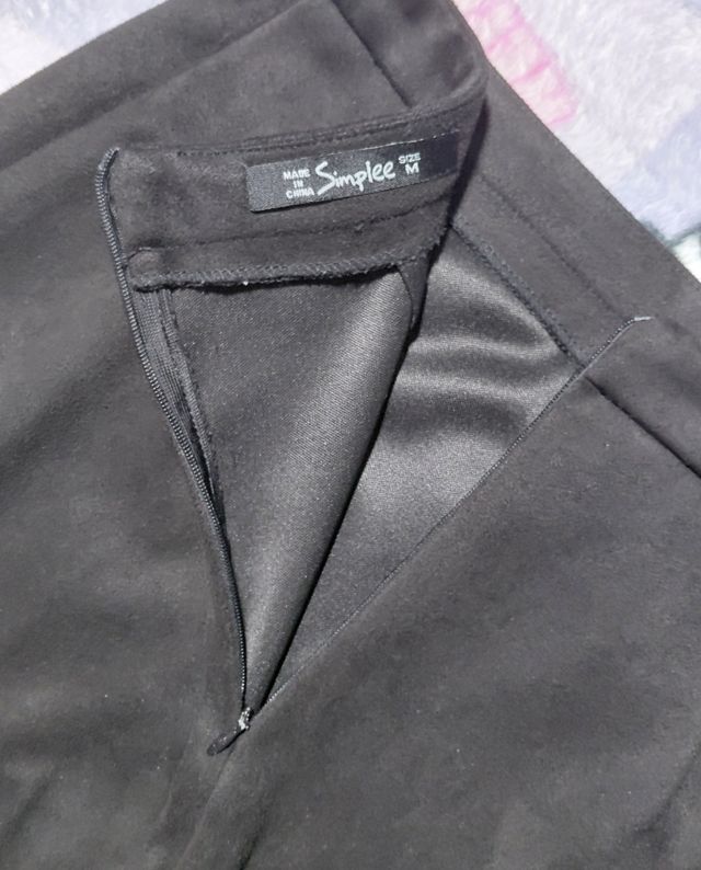 Mini Falda Negra - Ajustada