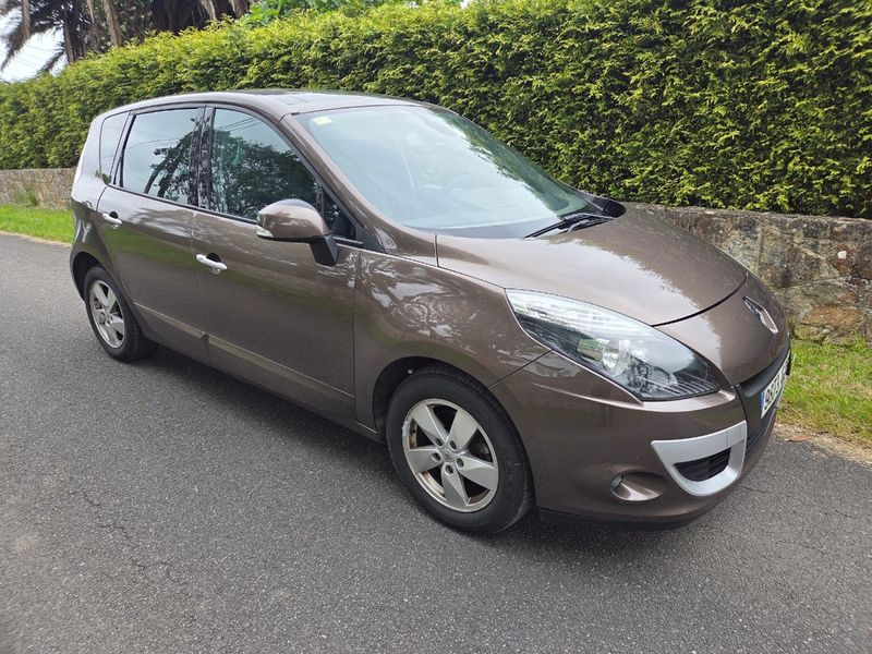 Renault Scénic 1.9 dCi Bose Edition 2011, foto 2