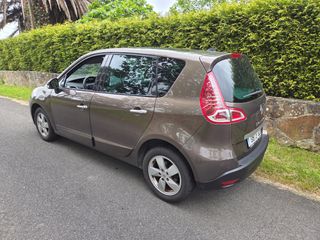 Renault Scenic 2011