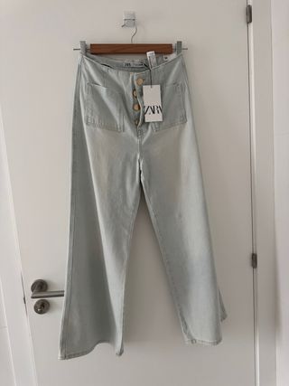 Pantalones Zara cropped denim -talla 36