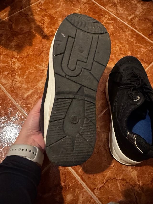 Scarpe sportive nere