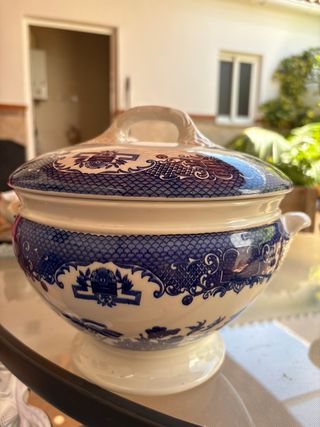 Sopera porcelana azul y blanca
