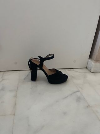 Sandalias tacón alto negras