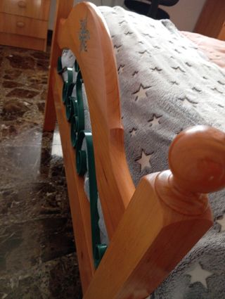 Cama 90cm madera-forja verde en perfecto estado