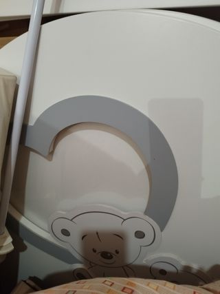 Culla bimbo/a bianca moderna