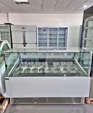 VITRINA PARA HELADOS DE 16 BANDEJAS