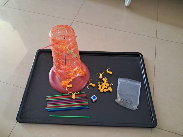 Juego Libera las Abejas - Hormigas