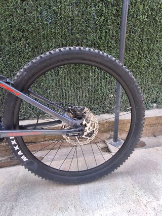 Bicicleta eléctrica BH ATOM LYNX 8.0 Silver Red