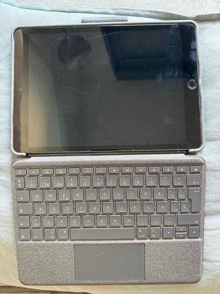 Logitech Combo Touch iPad 7ª-9ª gen