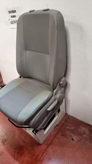 Asiento izquierdo conductor Mercedes sprinter w906