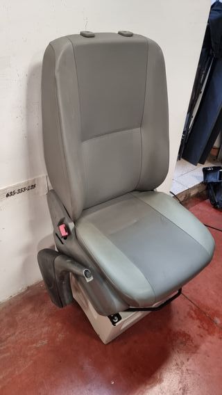 Asiento izquierdo conductor Mercedes sprinter w906