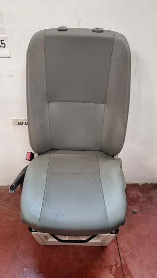 Asiento izquierdo conductor Mercedes sprinter w906