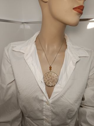 Colgante coral fósil plata