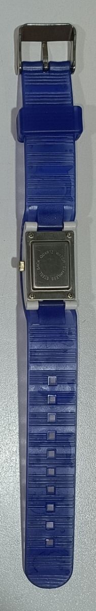 Reloj infantil analógico azul.