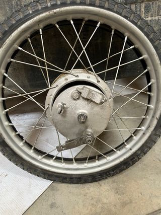 Rueda moto clásica Ossa