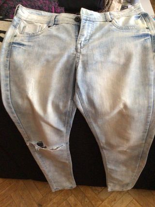 3 pantalones rotos talla 38