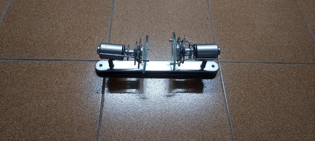 Lampada a 2 luci dal design moderno