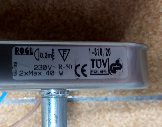 Lampada a 2 luci dal design moderno