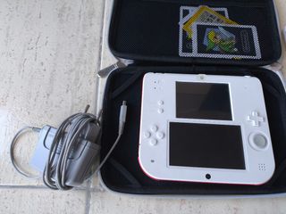 Lote Nintendo 2DS + 46 juegos