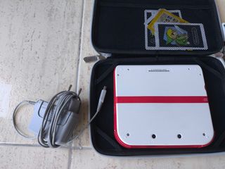 Lote Nintendo 2DS + 46 juegos