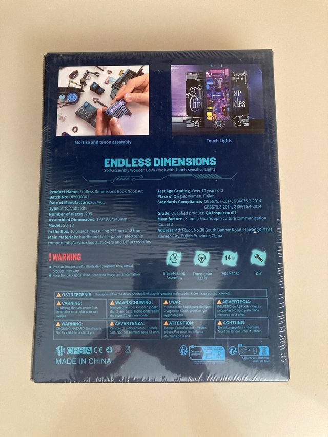 Book Nook Cyberpunk - NUEVA