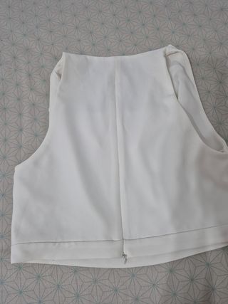 Top Zara blanco cuello drapeado