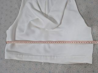 Top Zara blanco cuello drapeado